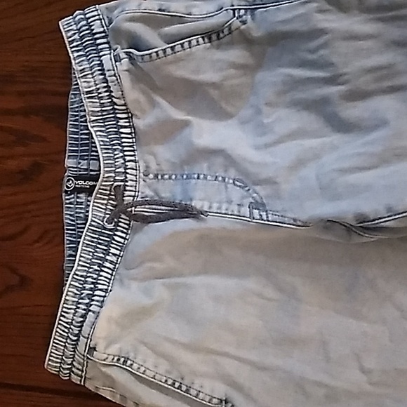 Boys volcom jogger style pants - Picture 2 of 5